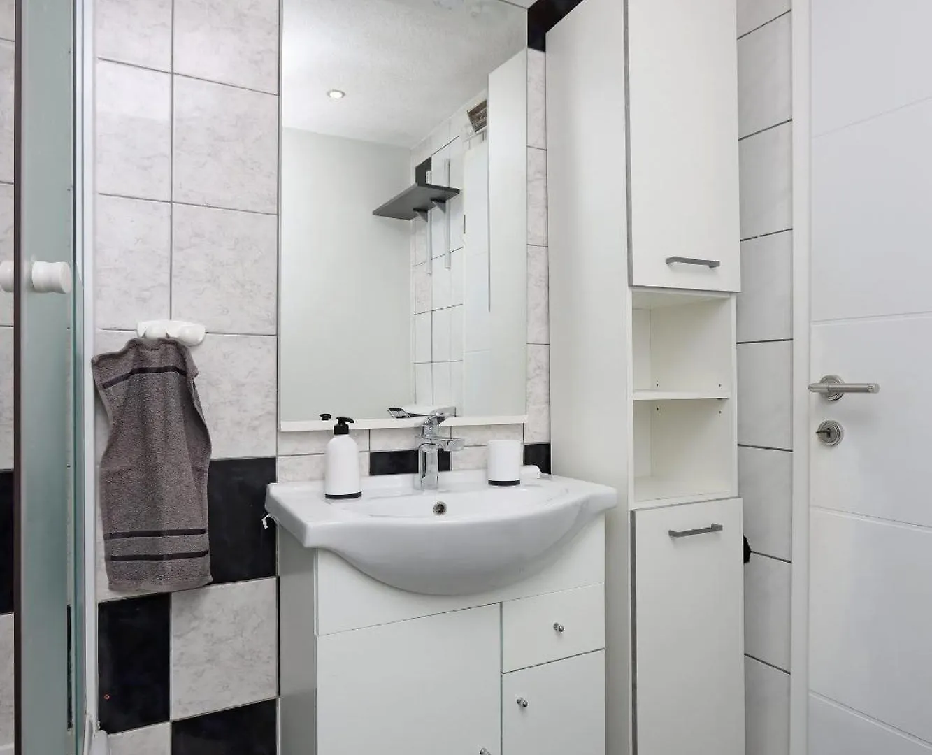 Apartments With Wifi Rijeka - 21879 0*,